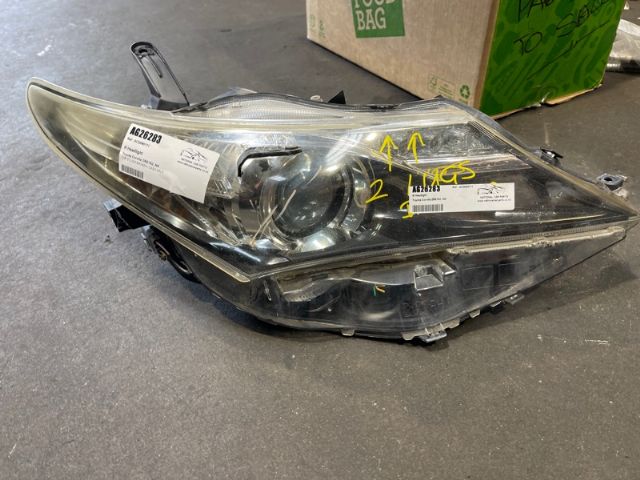 Toyota Corolla ZRE182 R Headlight