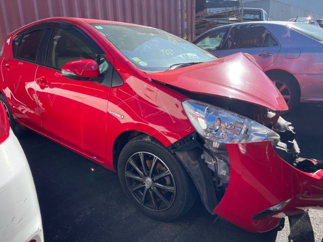 Toyota Aqua NHP10 2011-2015