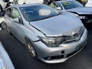 Toyota Corolla ZRE182