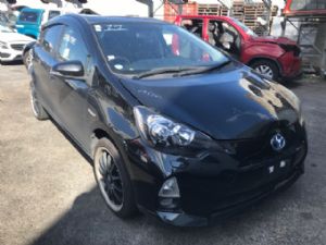 Toyota Aqua NHP10 2011-2015